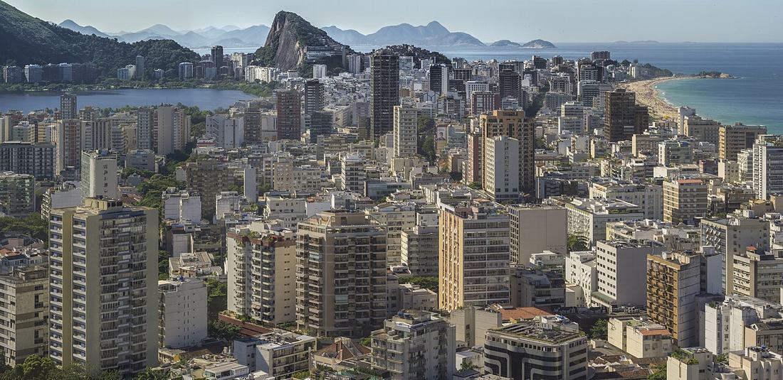 Ipanema e Leblon, no Rio de Janeiro, vistos do Morro Dois Irmãos